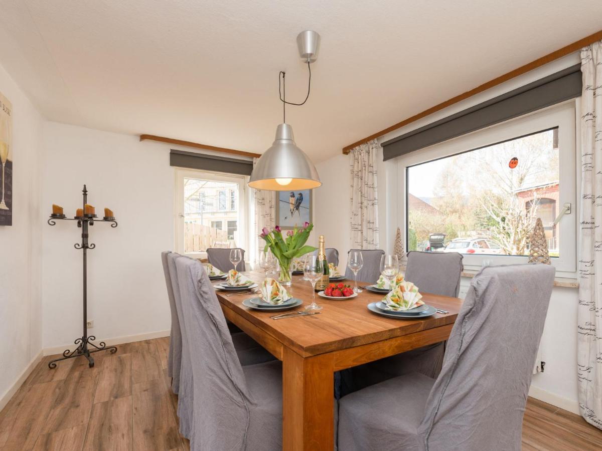 Modern Holiday Home Near River In Amelgatzen Emmerthal エクステリア 写真