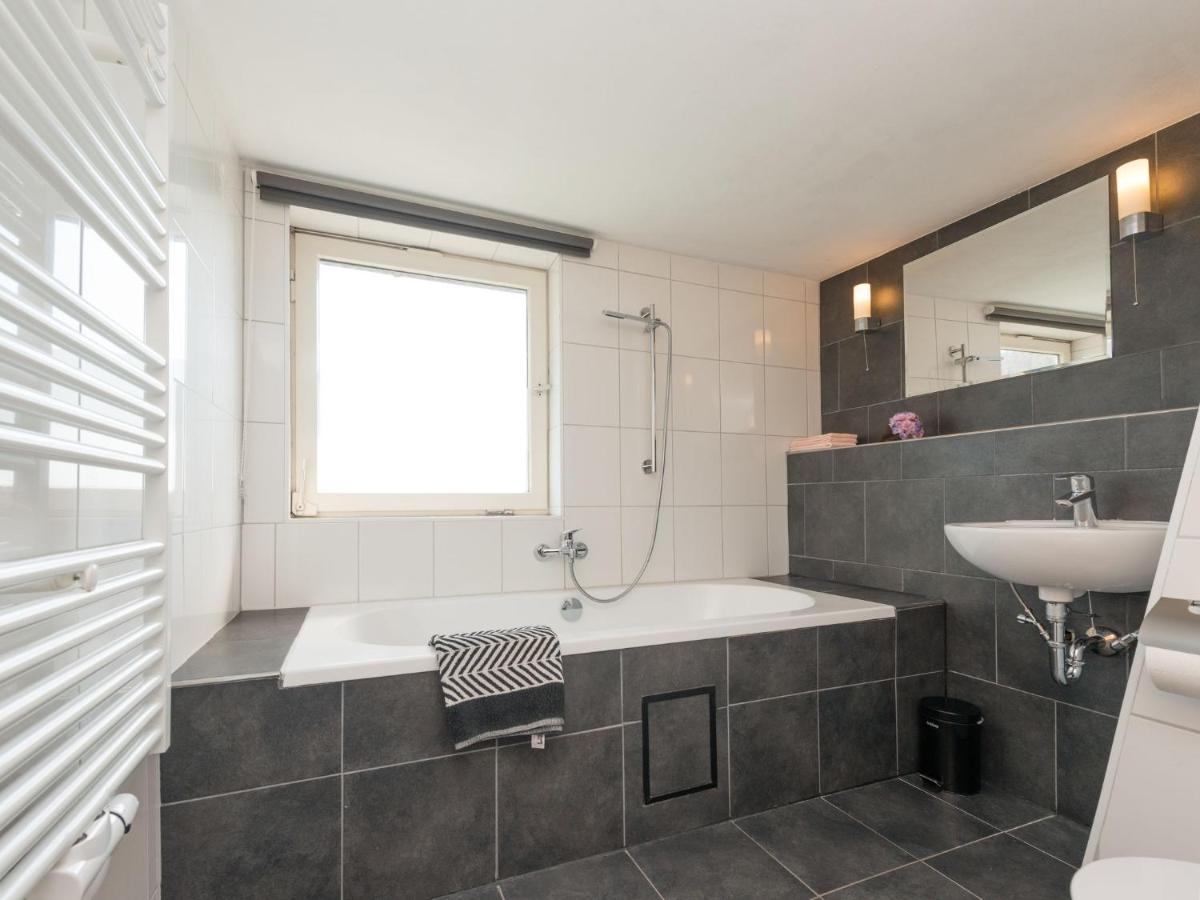 Modern Holiday Home Near River In Amelgatzen Emmerthal 部屋 写真