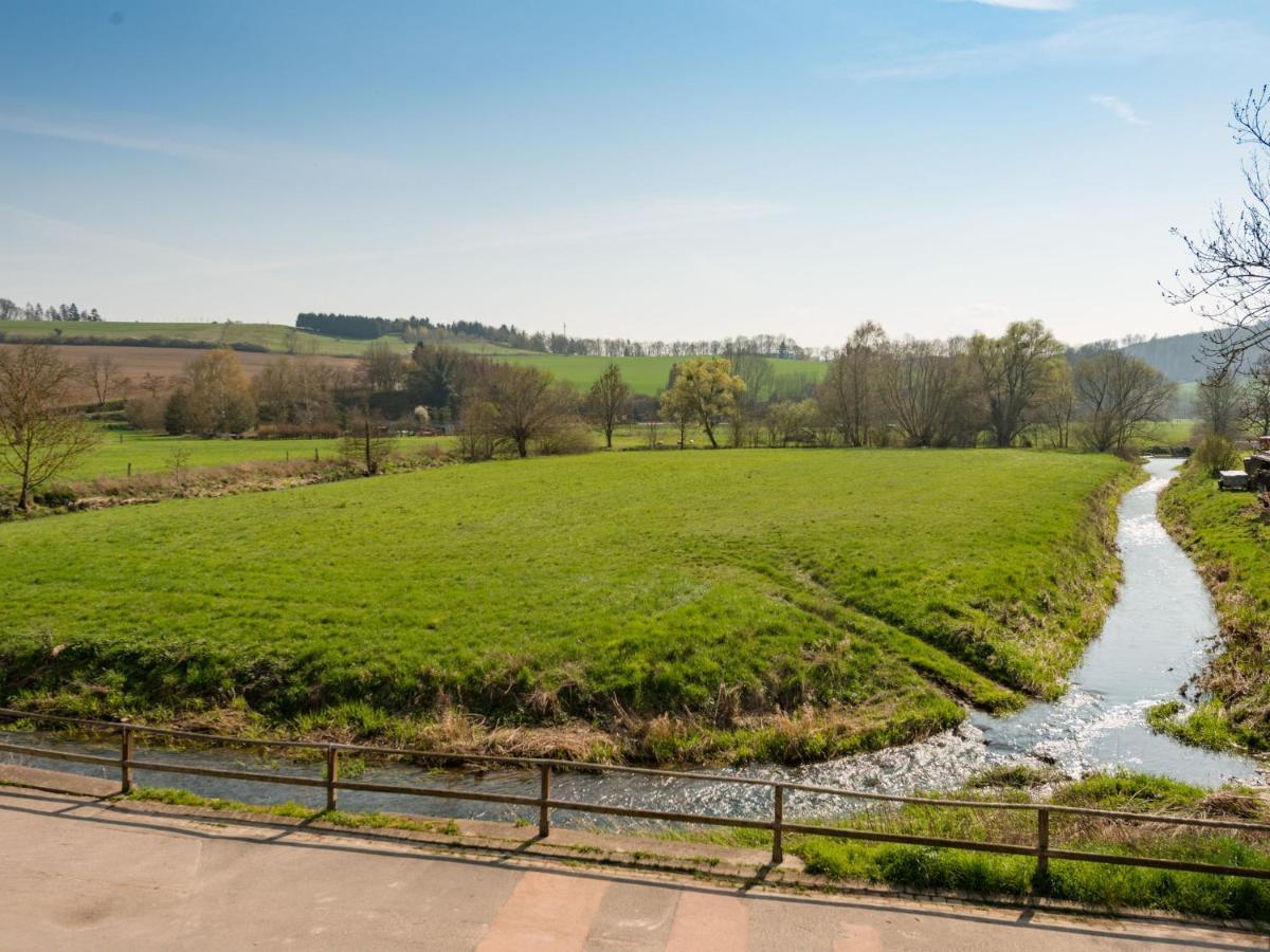 Modern Holiday Home Near River In Amelgatzen Emmerthal 部屋 写真
