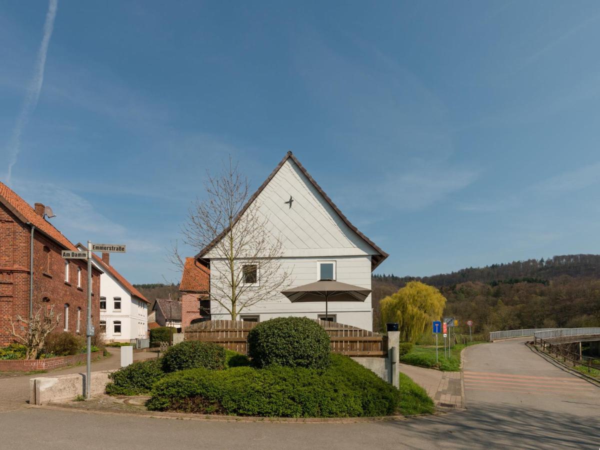 Modern Holiday Home Near River In Amelgatzen Emmerthal 部屋 写真